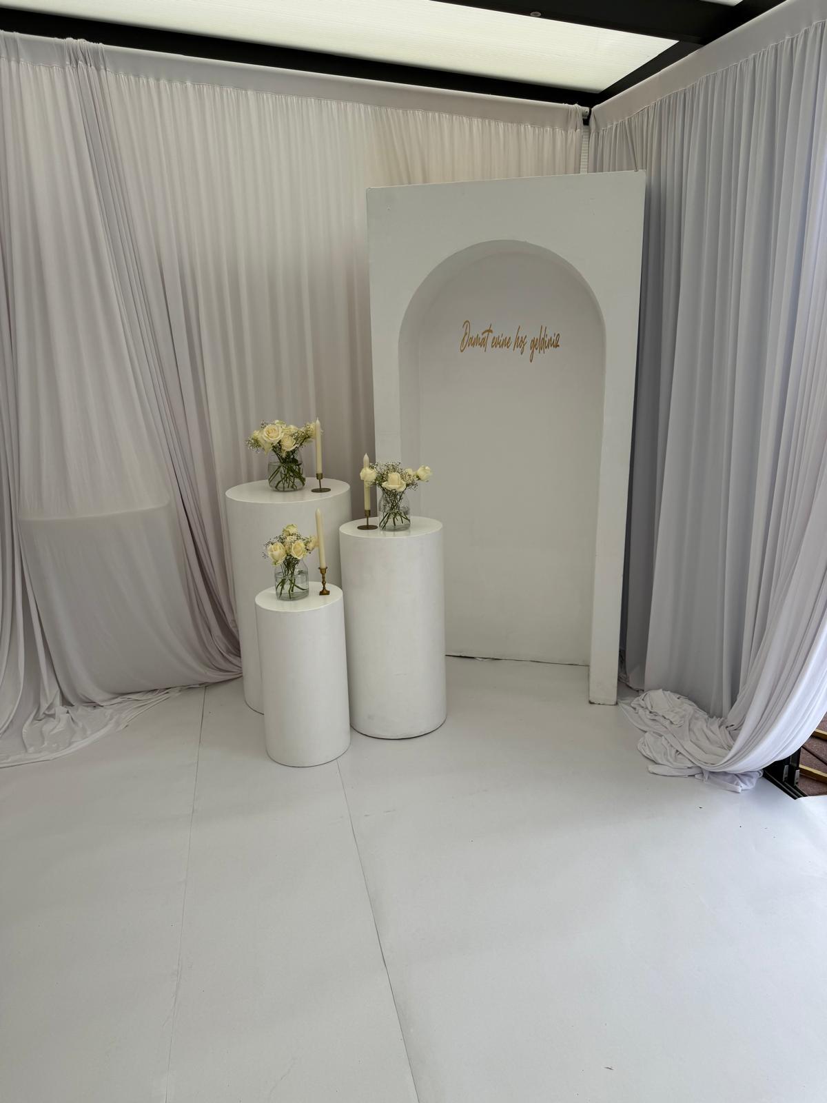 3D arch backdrop (3 zuilen)